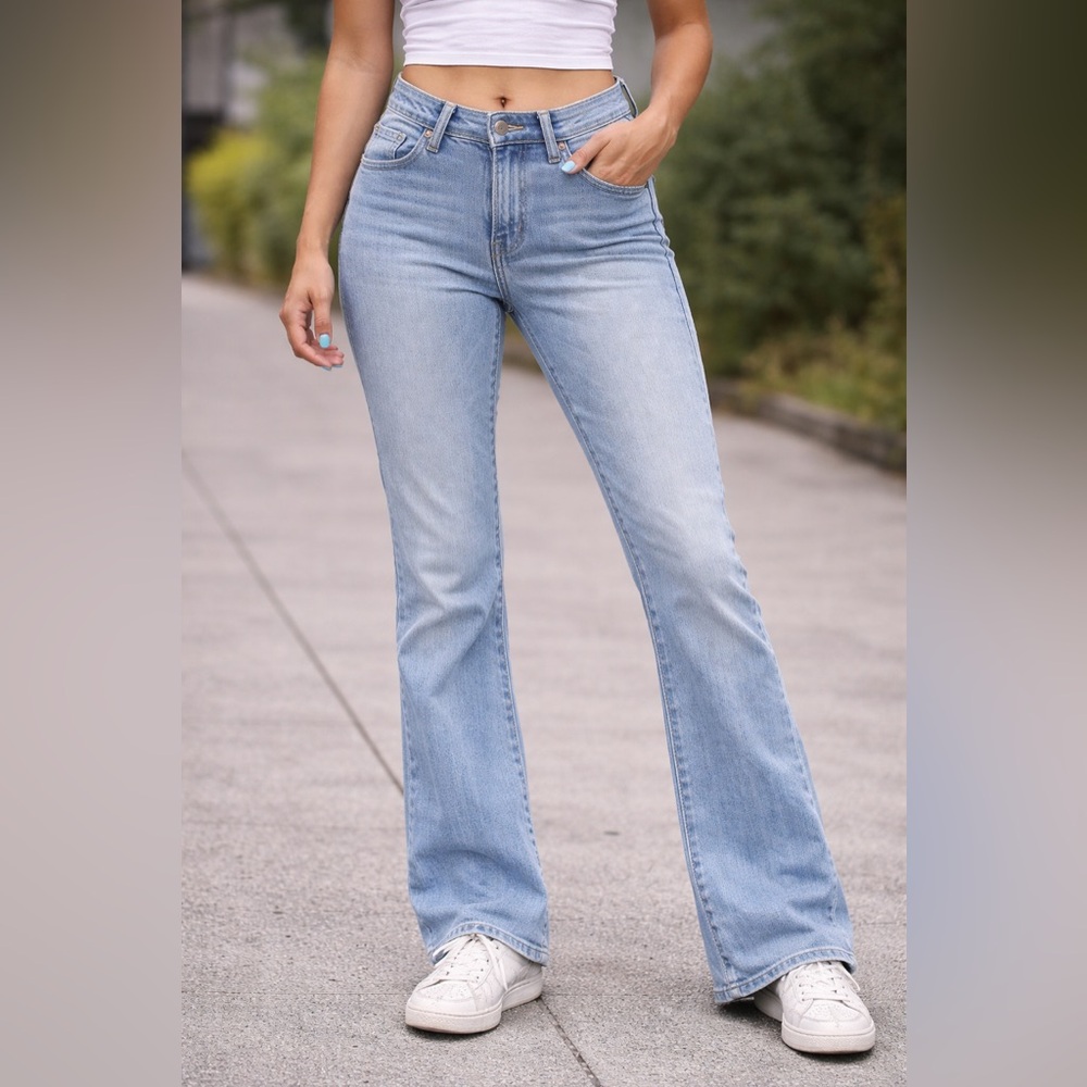 True Religion Light Blue Wide Leg Jeans‎